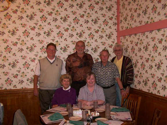 Reunion 01a.JPG (77440 bytes)