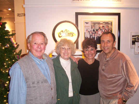 Reunion 02a.JPG (77303 bytes)